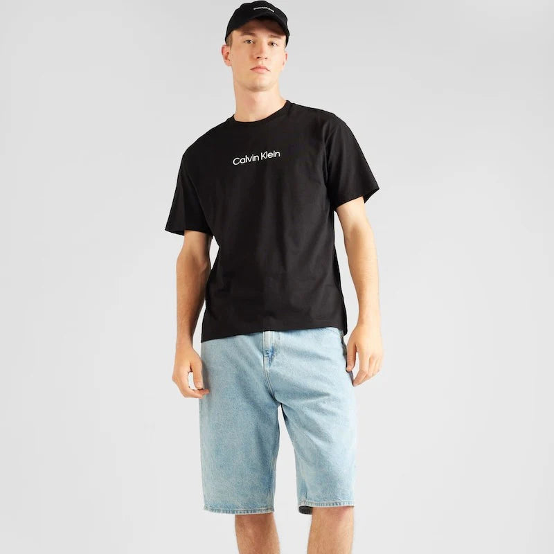 Calvin Klein Black T-shirt