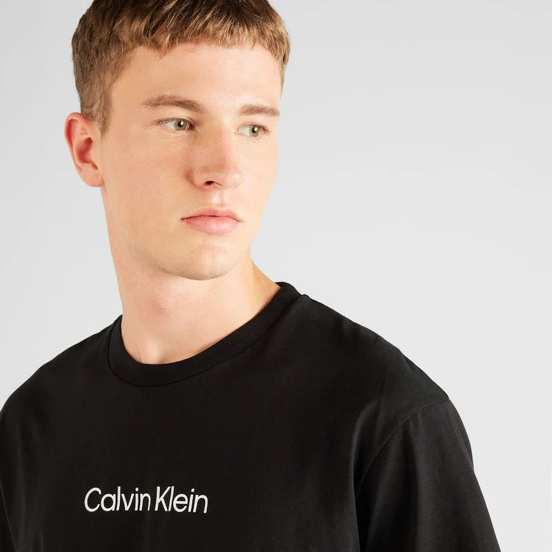 Calvin Klein Black T-shirt